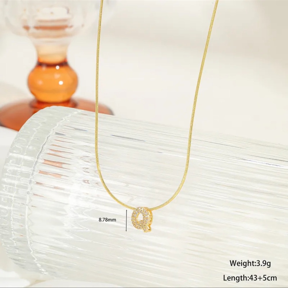 Gold letter pendant “Q” Necklace with Crystal Accents